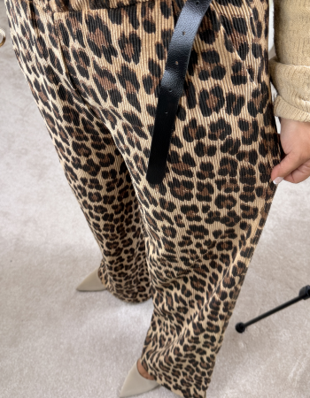 FİTİLLİ KADİFE LEOPAR İTALYAN PANTOLON FİTİLLİ KADİFE LEOPAR İTALYAN PANTOLON