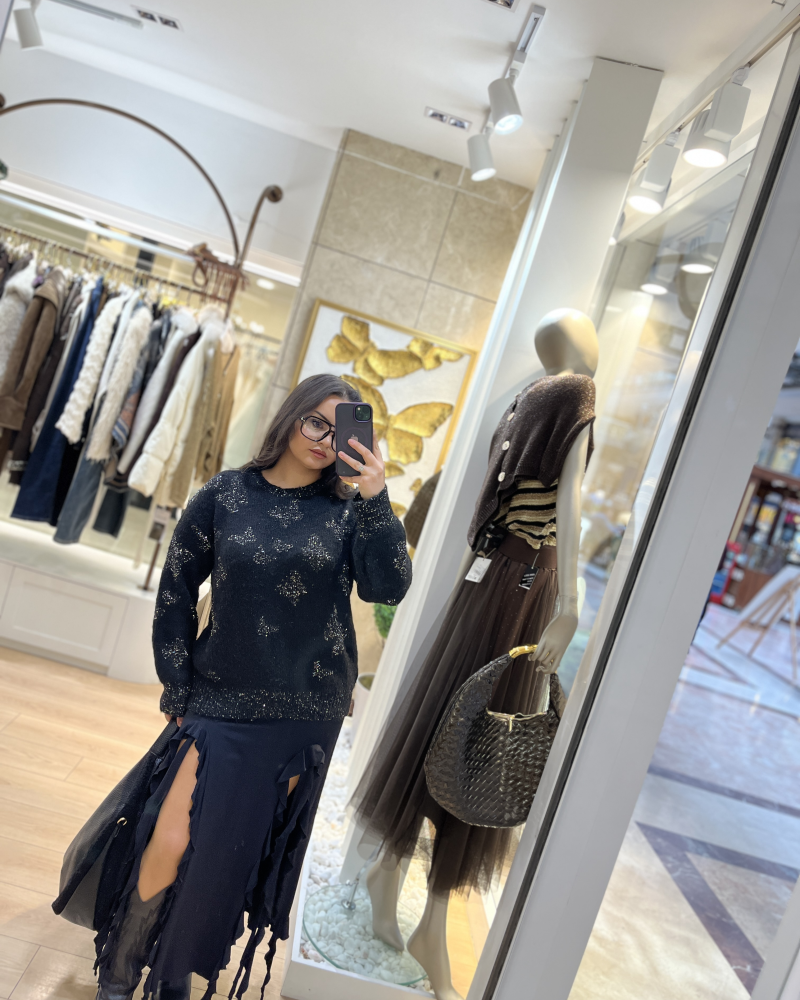 YALDIZLI SİYAH KAZAK