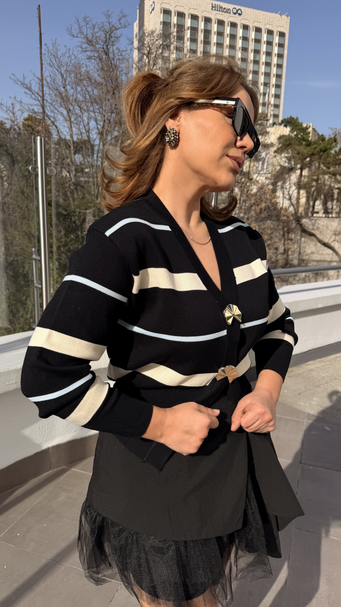 İTALYAN BROŞ DETAY TRİKO