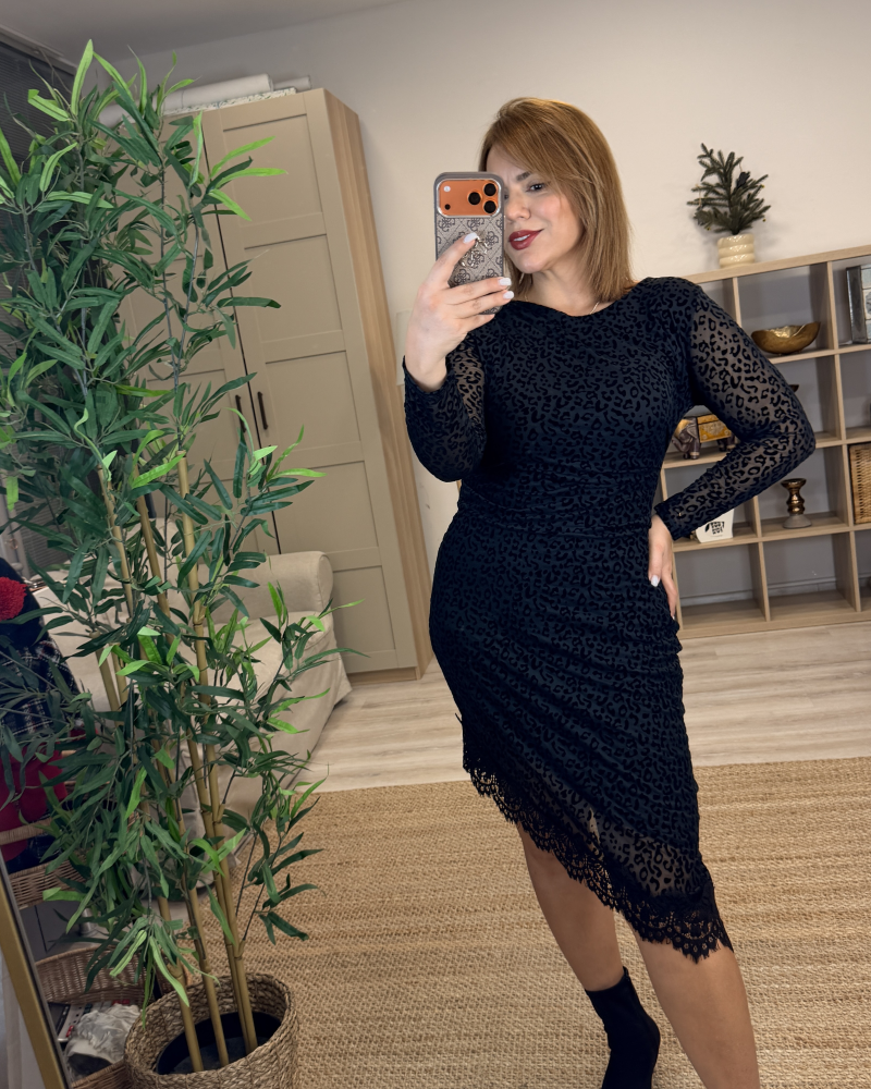 ASİMETRİK TÜL DETAY DESENLİ İTHAL ELBİSE SİYAH ASİMETRİK TÜL DETAY DESENLİ İTHAL ELBİSE SİYAH