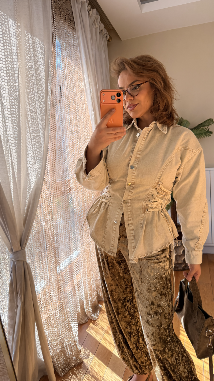 JEAN YAN DETAYLI GÖMLEK BEJ