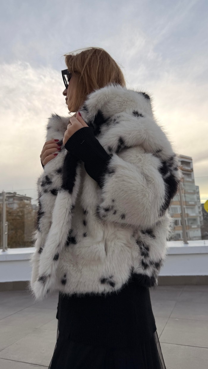 İTALYAN BENEKLİ KÜRK BEYAZ