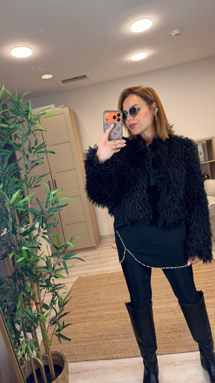 İTHAL PÜSKÜLLÜ KÜRK SİYAH