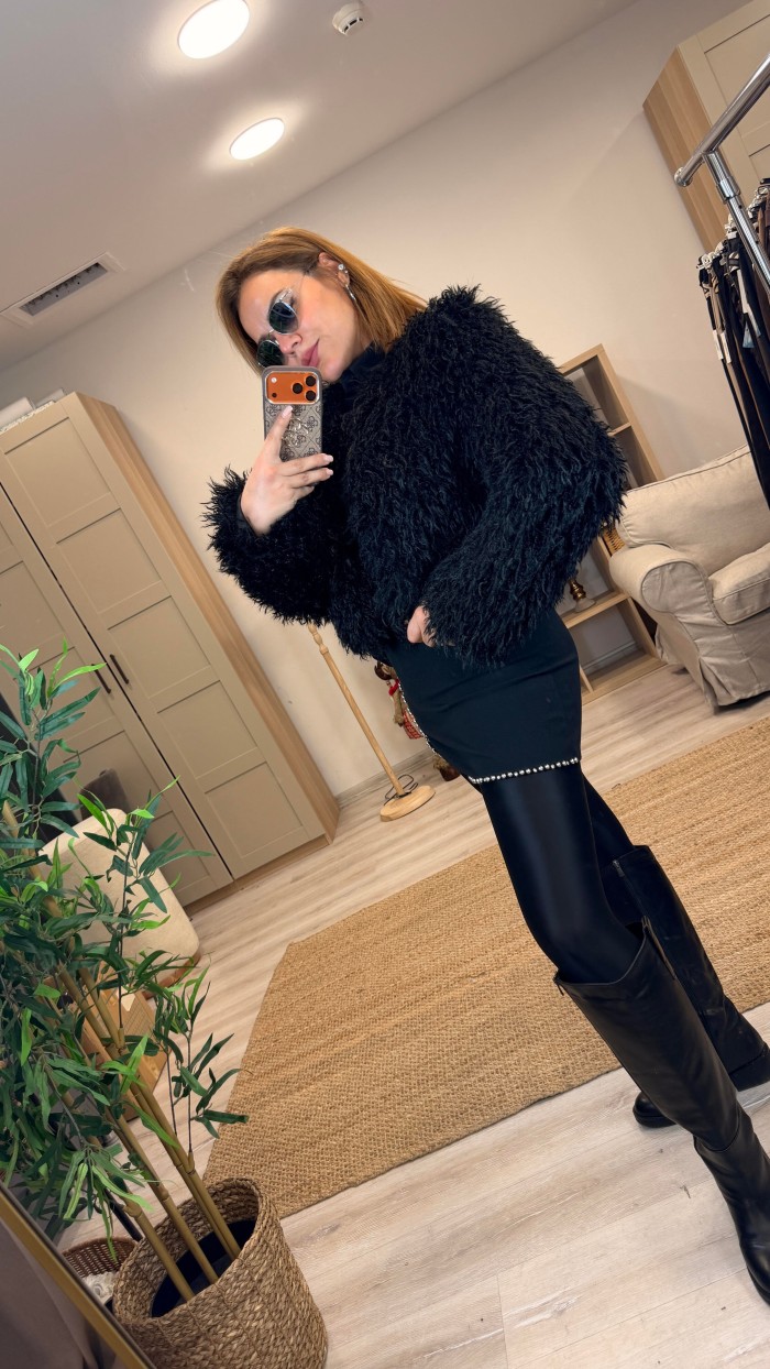 İTHAL PÜSKÜLLÜ KÜRK SİYAH