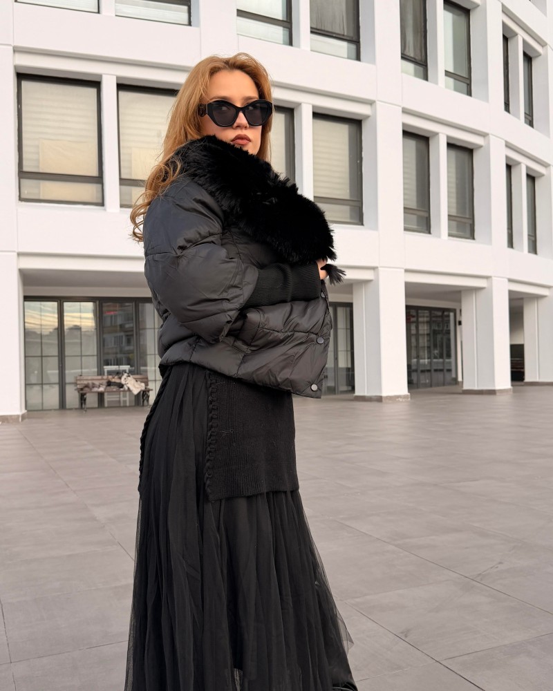 KÜRK DETAYLI ŞİŞME KABAN SİYAH