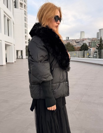 KÜRK DETAYLI ŞİŞME KABAN SİYAH