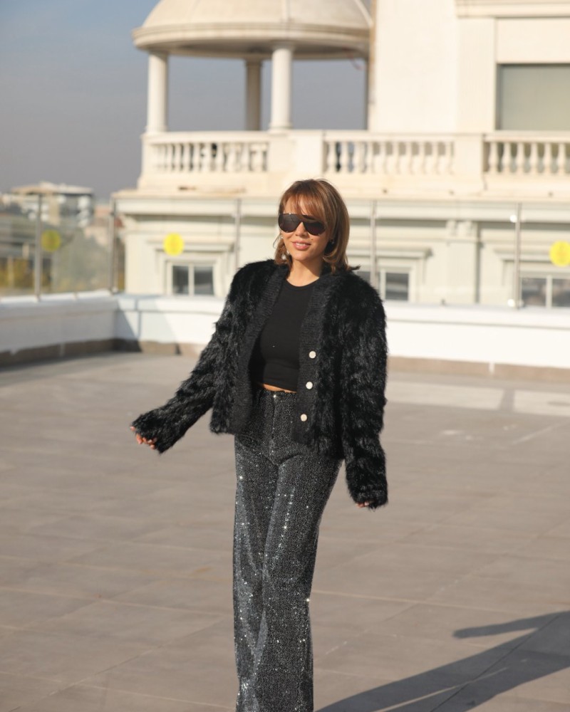 TAŞ DETAYLI İTALYAN SİYAH JEAN