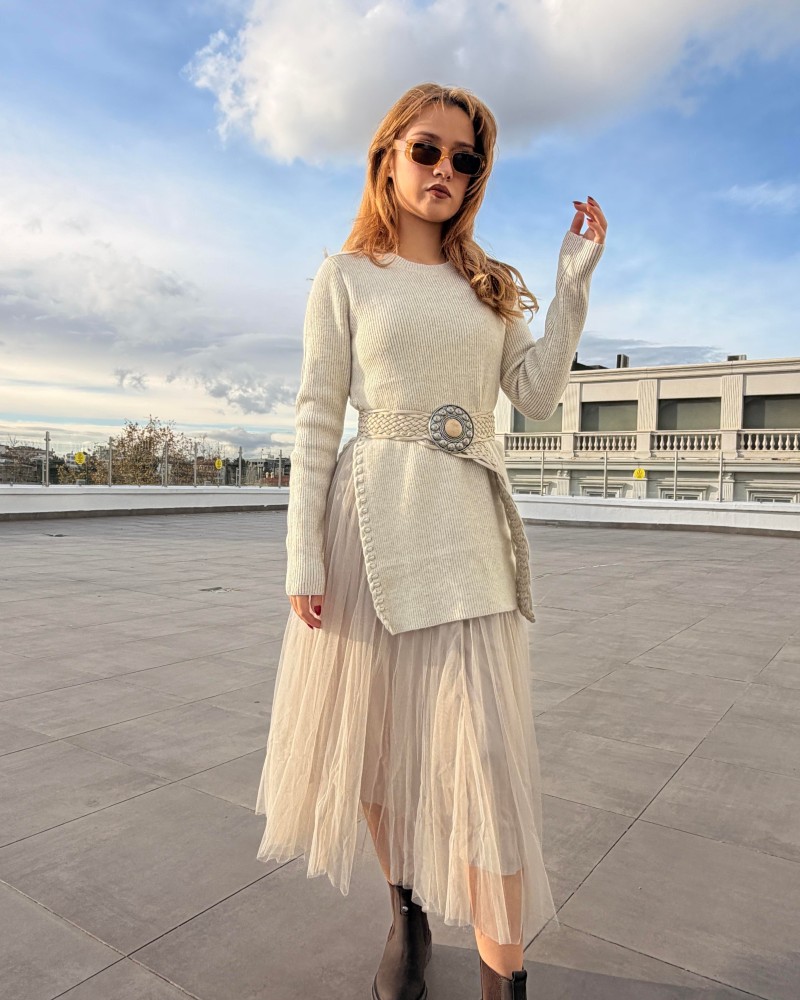 TÜTÜ ETEKLİ TRİKO ELBİSE KREM