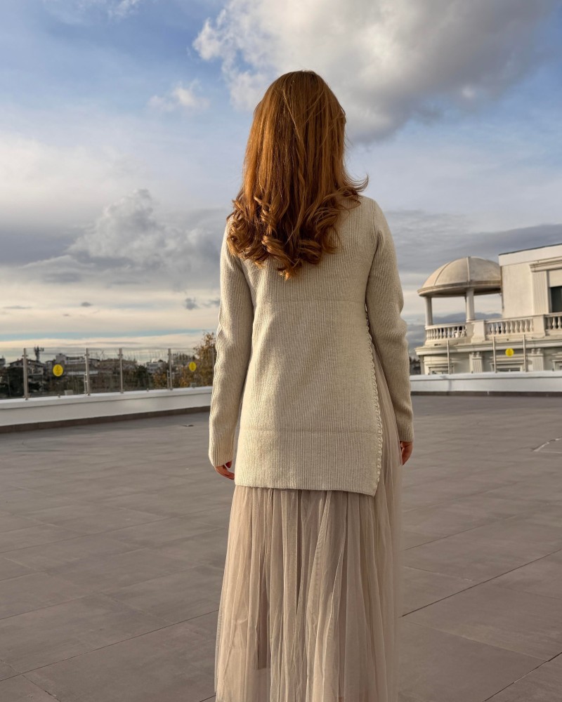 TÜTÜ ETEKLİ TRİKO ELBİSE KREM