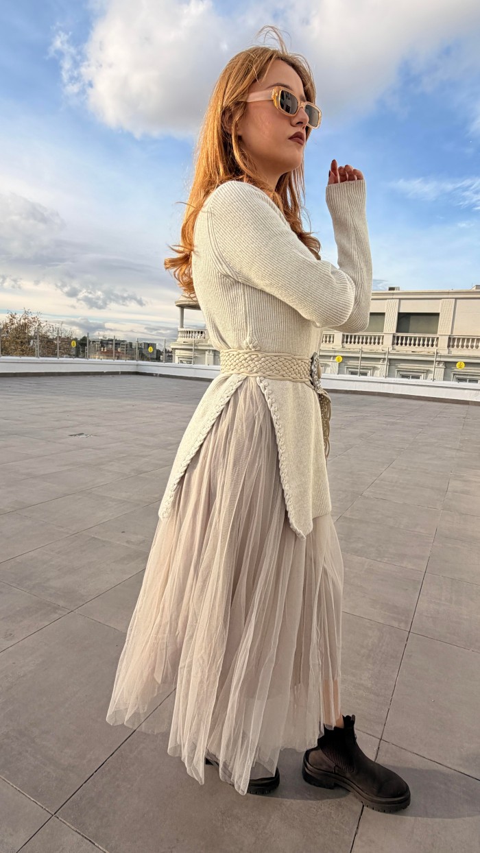 TÜTÜ ETEKLİ TRİKO ELBİSE KREM